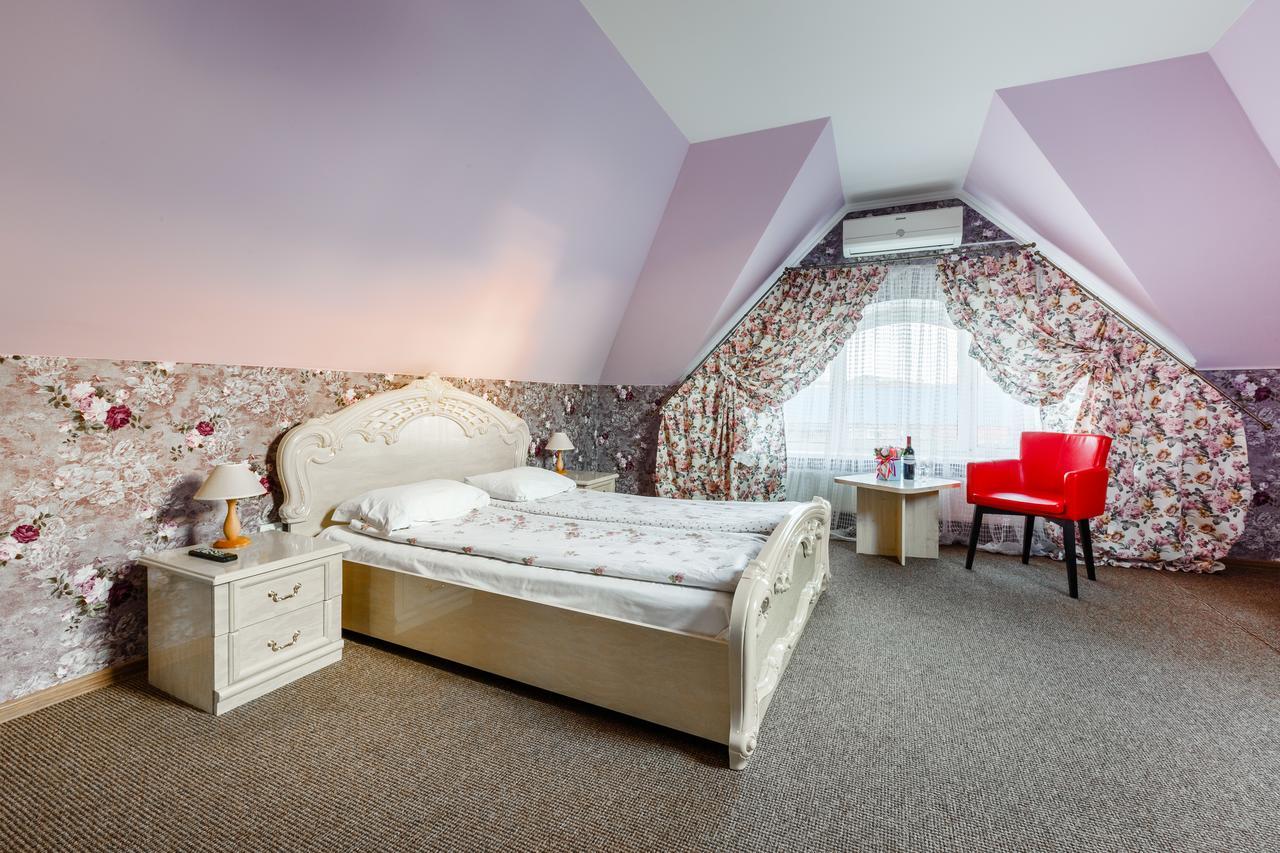 Everest Ivano Frankivsk Bagian luar foto