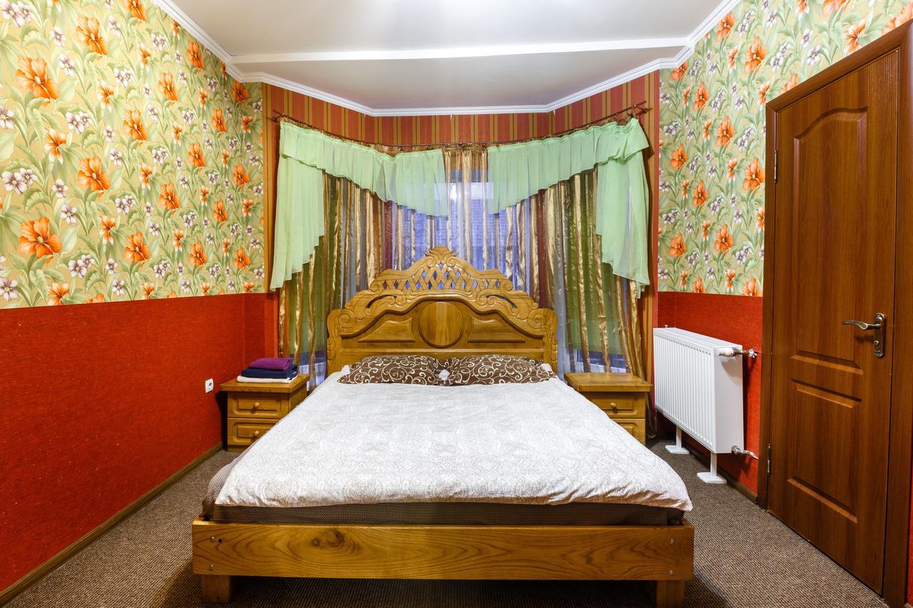 Everest Ivano Frankivsk Bagian luar foto